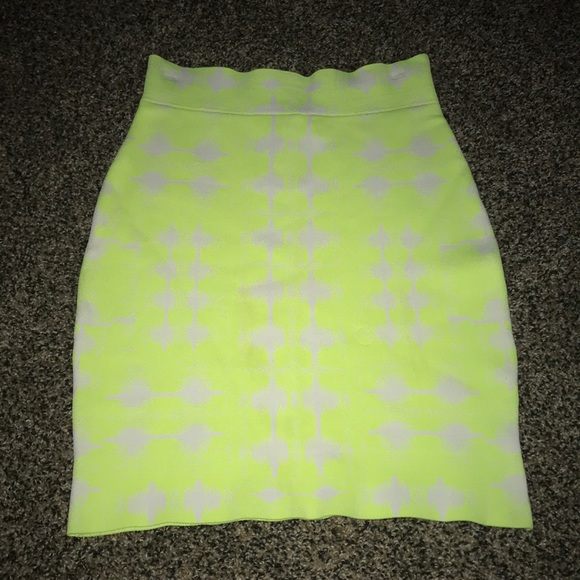 BCBGMaxAzria Dresses & Skirts - Gorgeous BCBG Maxazria bandage neon skirt